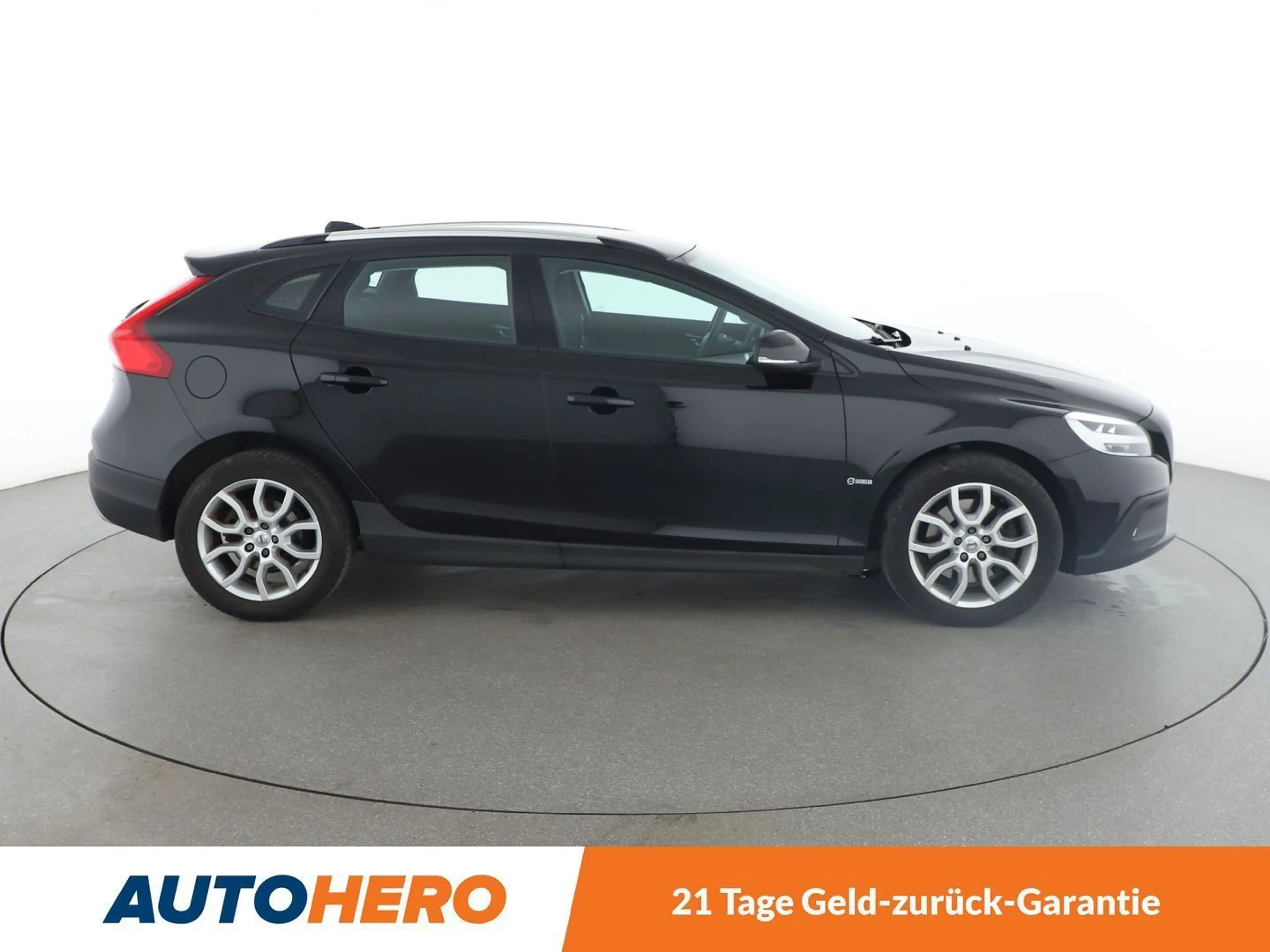 Volvo V40 Cross Country 2.0 D3 Plus*NAVI*LED*TEMPO*CAM*PDC*SHZ*KLIMA* — photo 7
