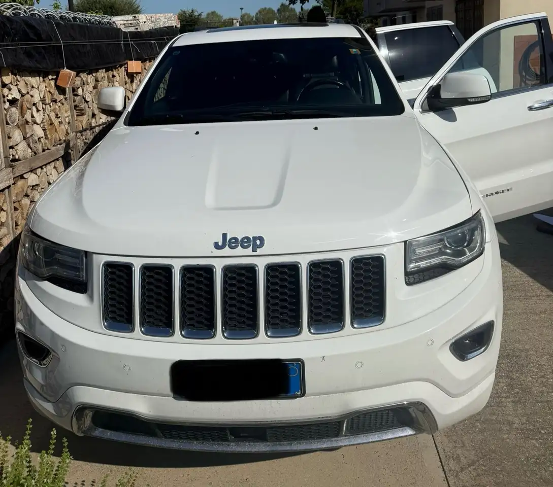 Jeep Grand Cherokee Grand Cherokee 3.0 crd Overland auto — photo 1 of 11