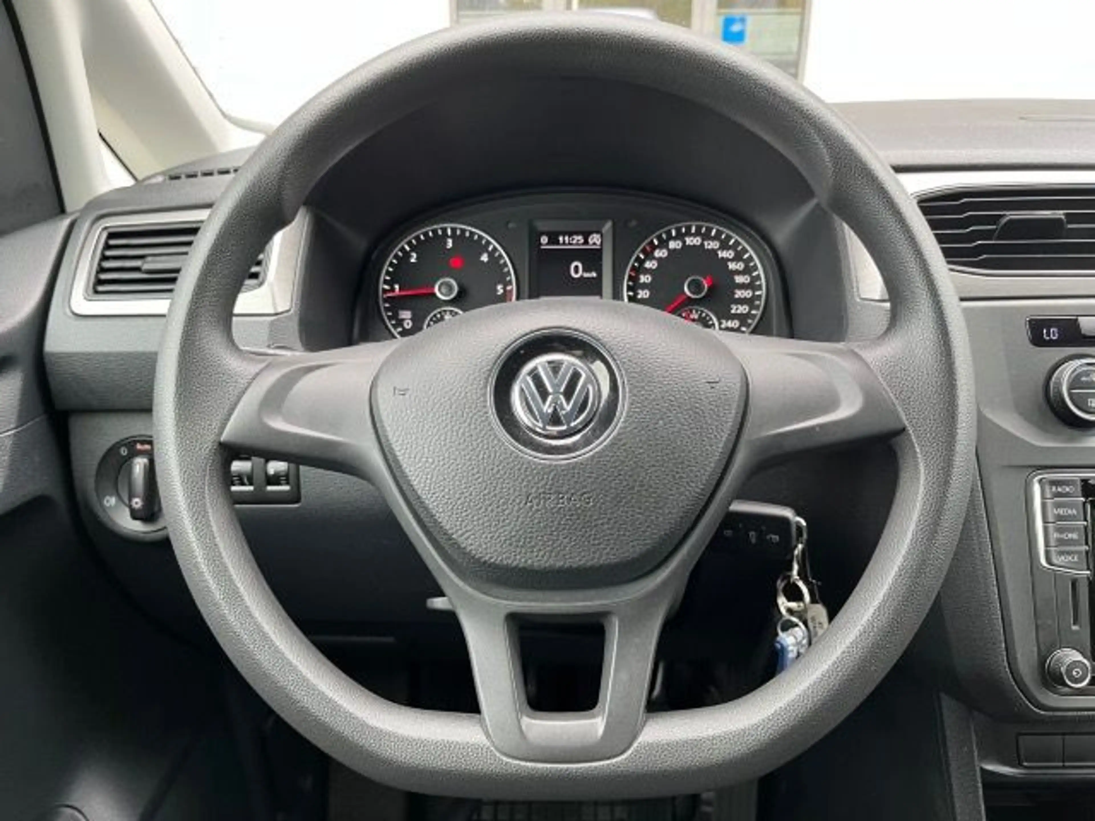 Volkswagen Caddy 2,0 TDI 4Motion (Navi+Klima+AHK) — photo 14