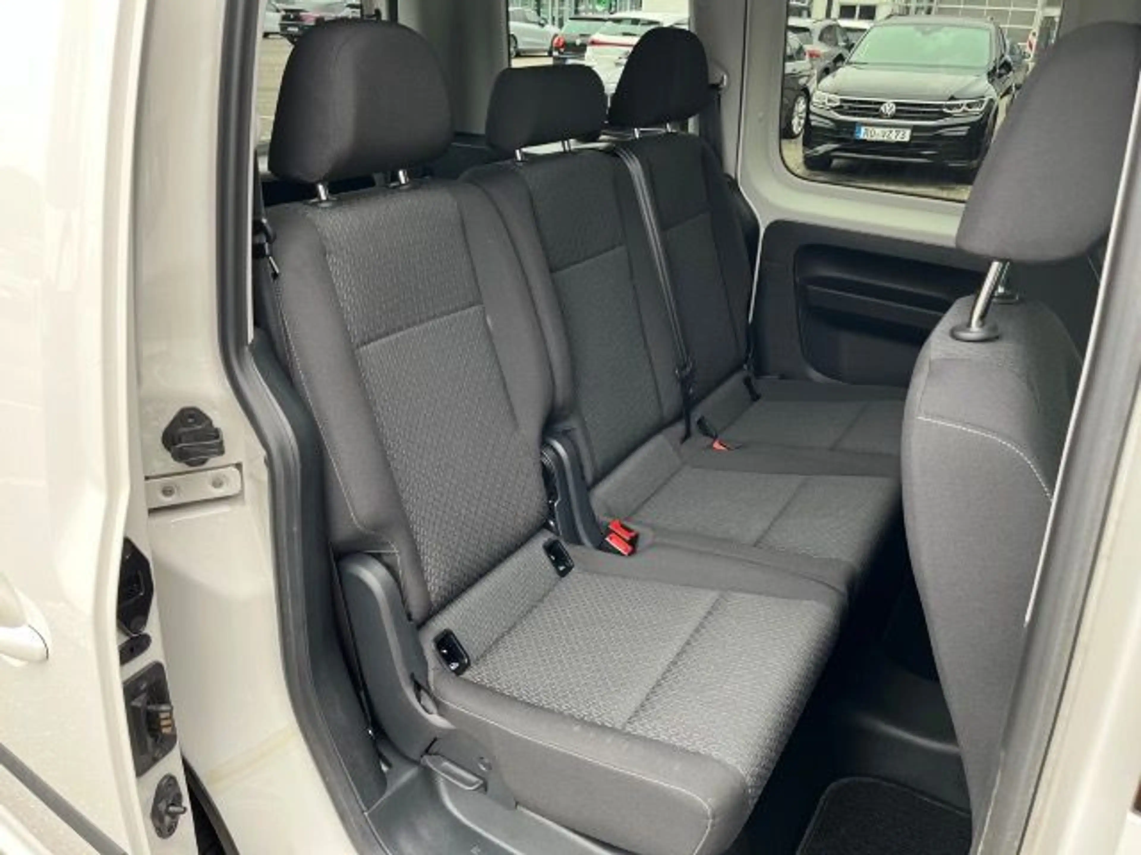 Volkswagen Caddy 2,0 TDI 4Motion (Navi+Klima+AHK) — photo 10