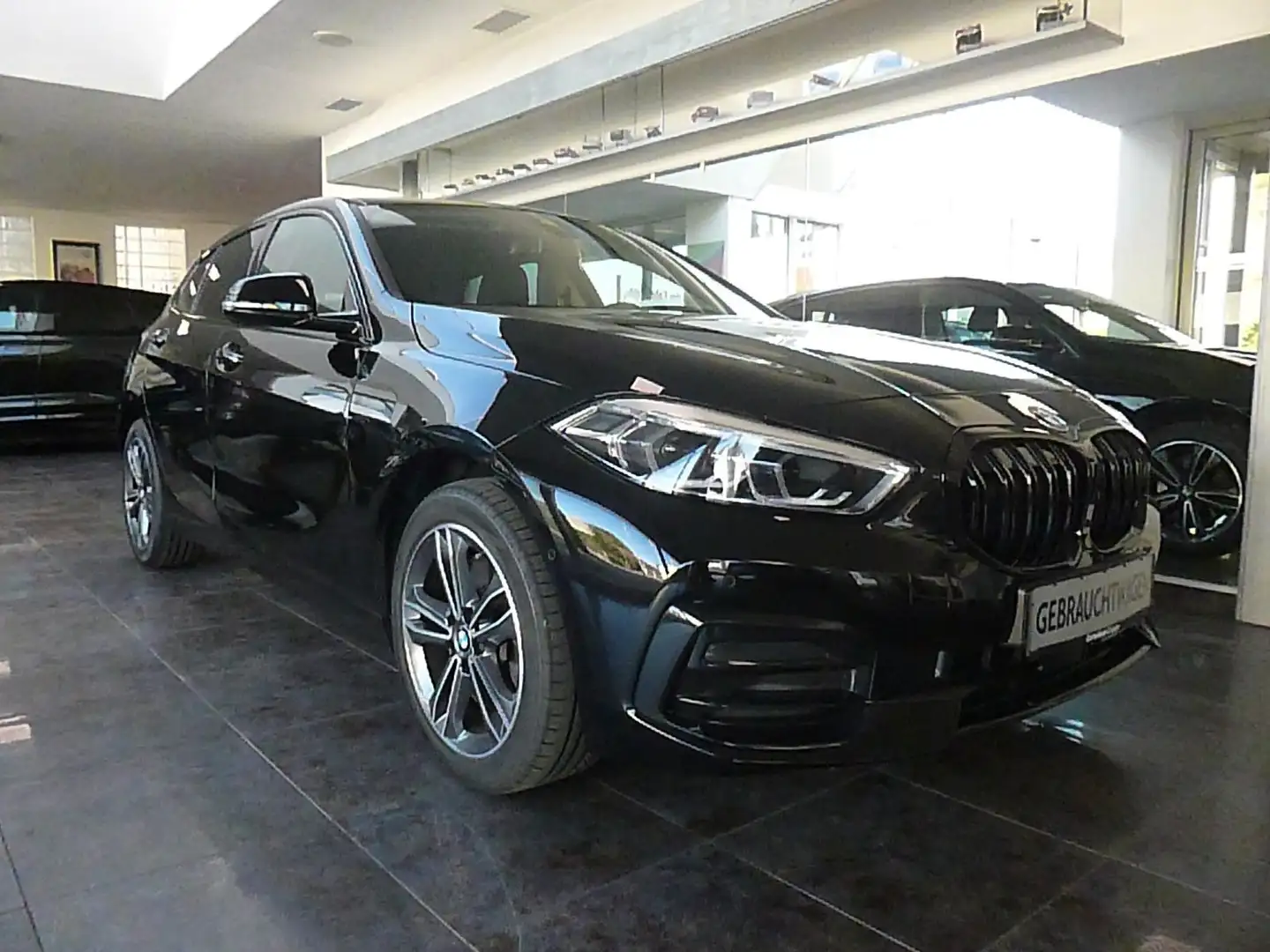 BMW 120 d xDrive Aut. Sport-Line *Kamera*Anhängkuppl* Negru - 1
