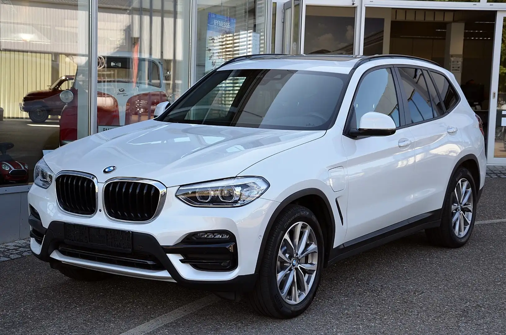BMW X3 xDrive 30e/Head-Up/GlasDach/Memory/360"Kamera Weiß - 1