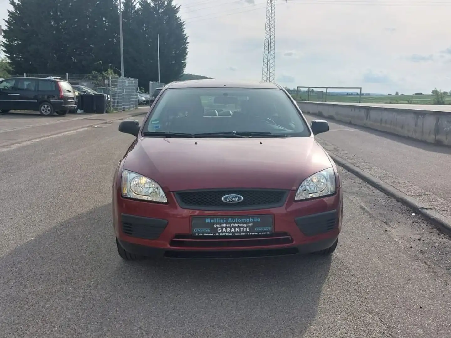 Ford Focus Ambiente Rouge - 2