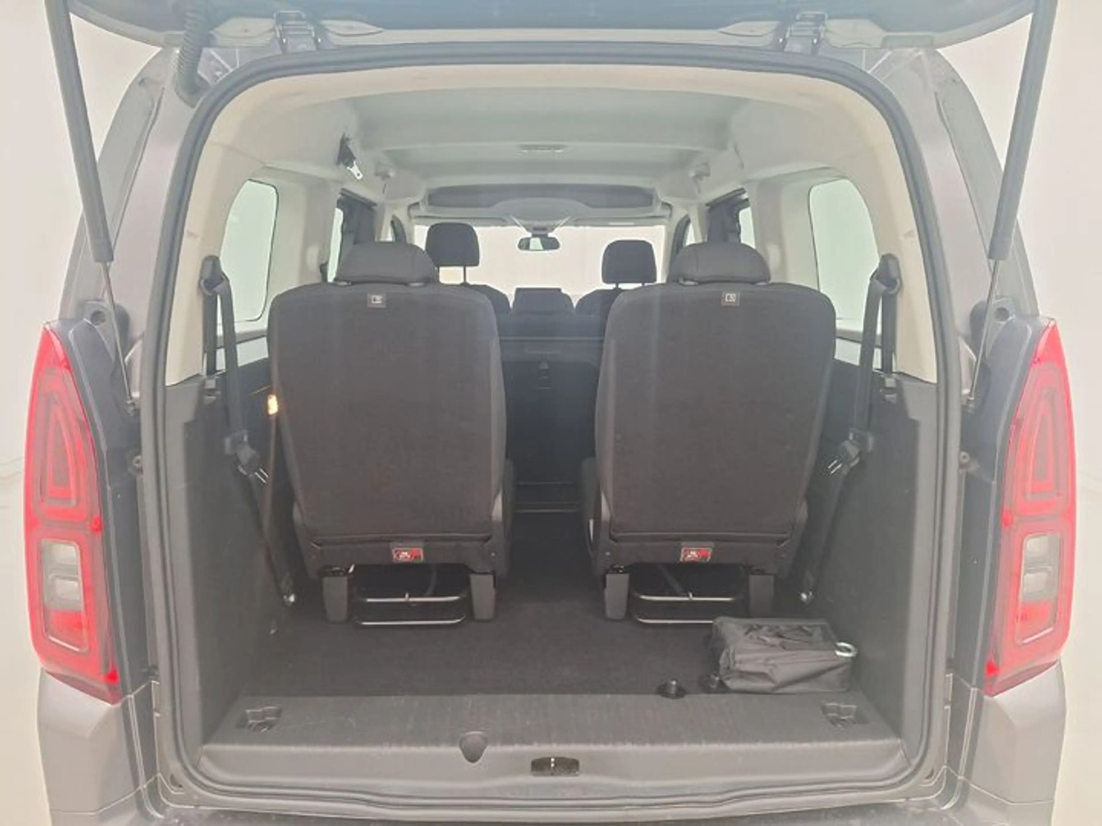 Opel Combo Life 1200 Benzine L2H1 Edition •7 Personen• — photo 6