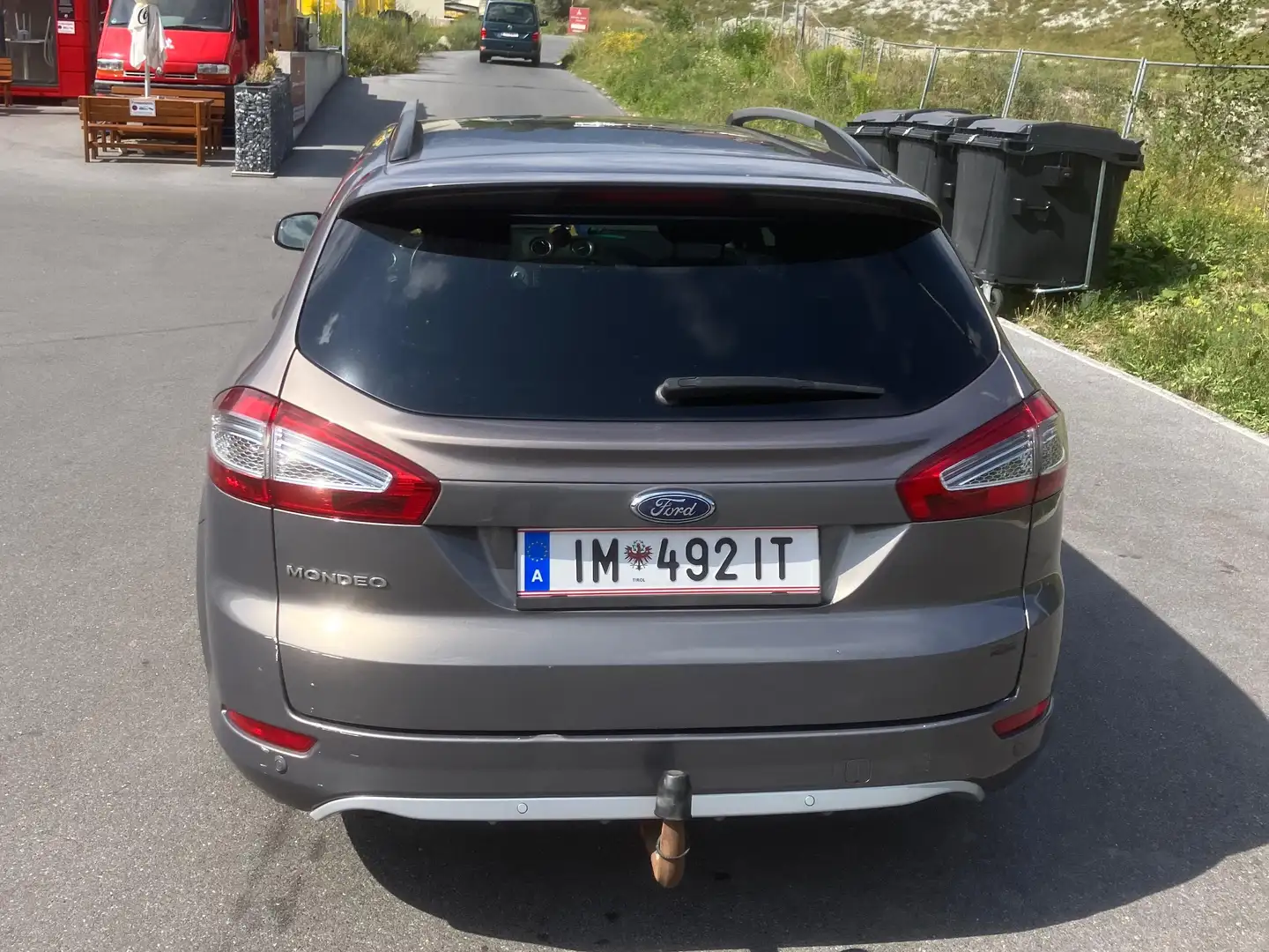 Ford Mondeo Mondeo Traveller Trend 2,0 TDCi DPF Trend Silber - 2