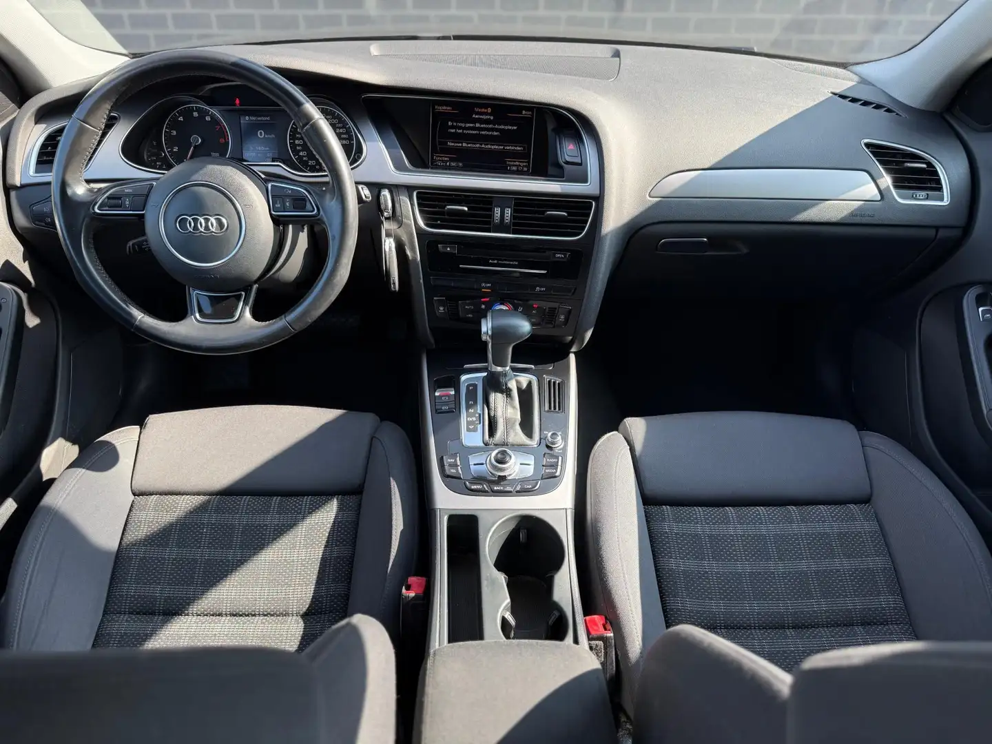 Audi A4 Avant 1.8 TFSI Business Edition |Automaat|Navi|Cru Gris - 2