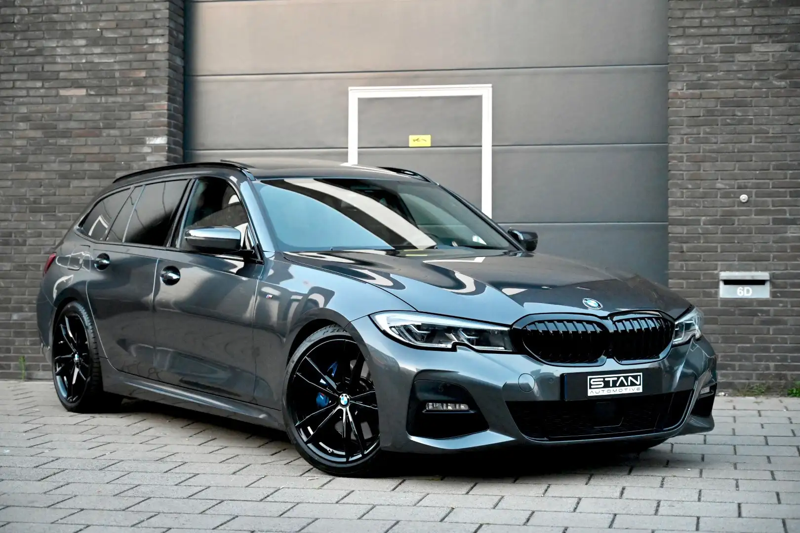BMW 330 330e xDrive M-Sport | LASER | S/K DAK | HARMAN | C Grijs - 1