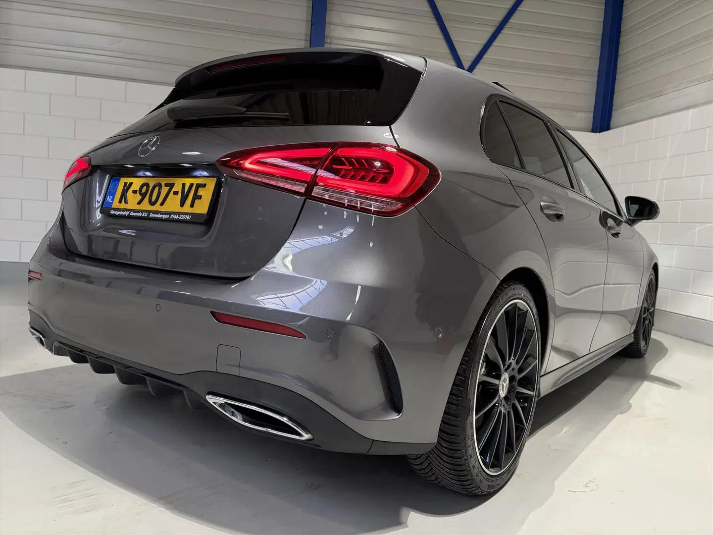 Mercedes-Benz A 220 A220 2.0T 190pk 7G-DCT AMG-Line, Pano, Burmester, Grau - 2