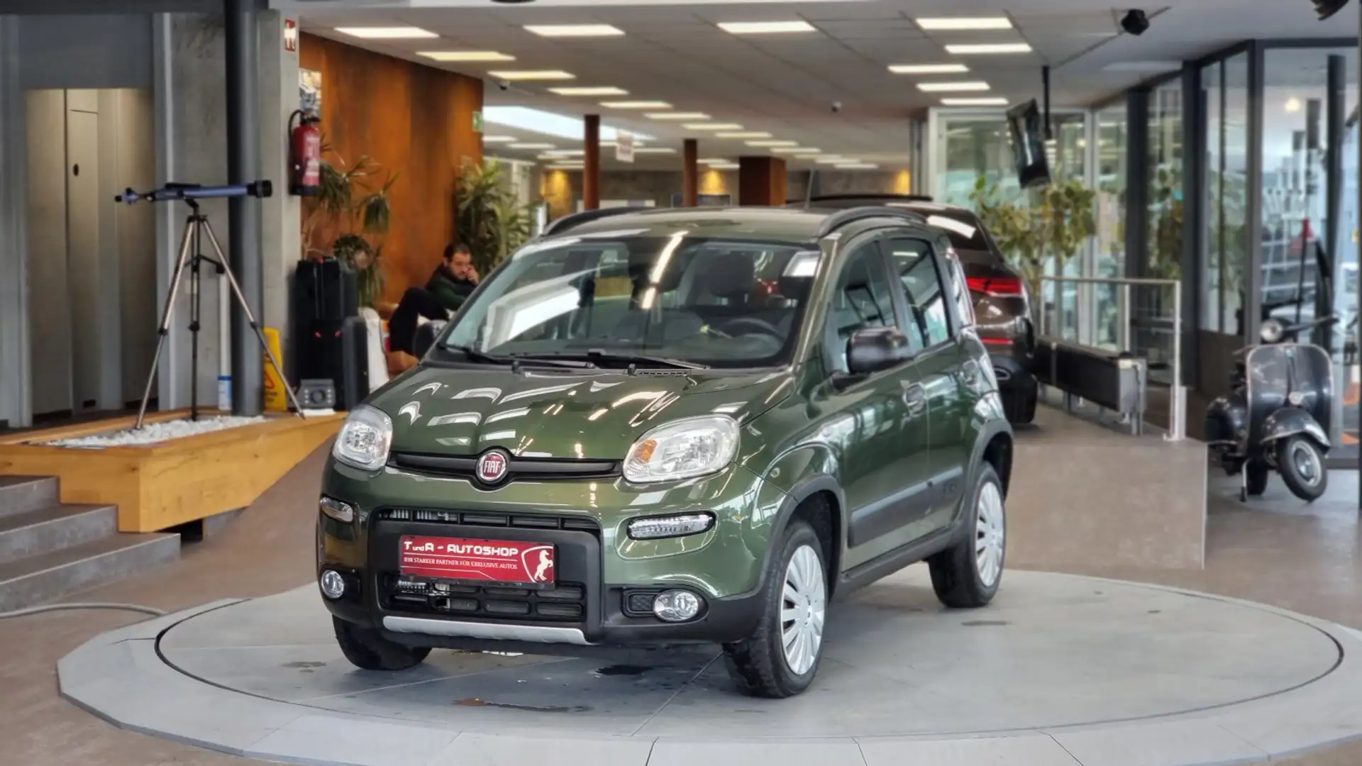 Fiat Panda 4x4 *1.Hand*CITY*Winterpaket*Bluetooth* Vert - 2
