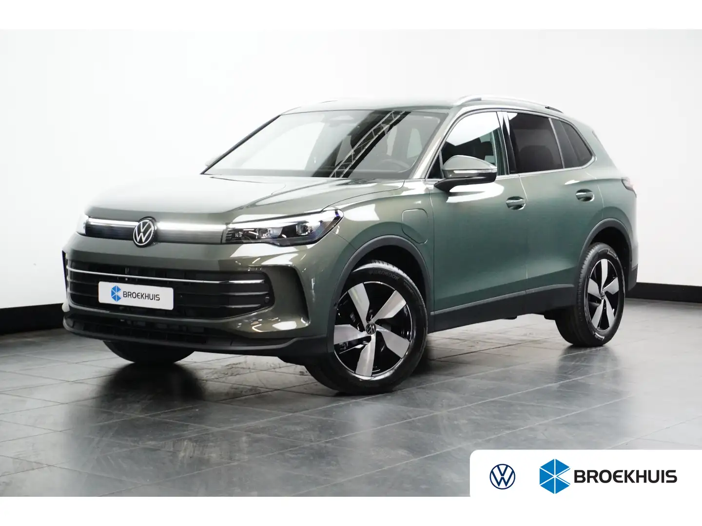 Volkswagen Tiguan 1.5 eHybrid 204PK DSG-6 Life Edition | TREKHAAK | - 1