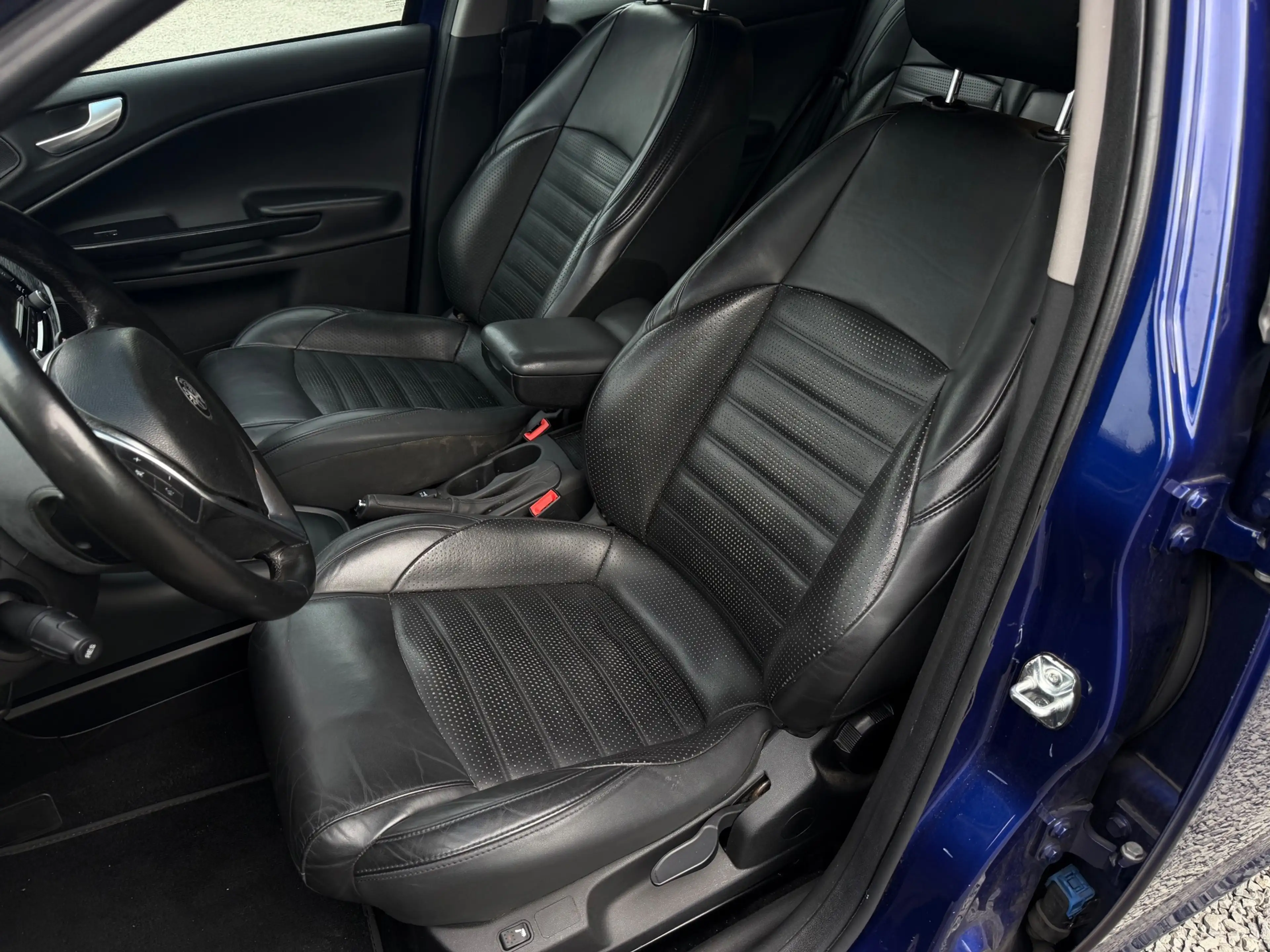 Alfa Romeo Giulietta 2.0 JTDm Exclusive — photo 13