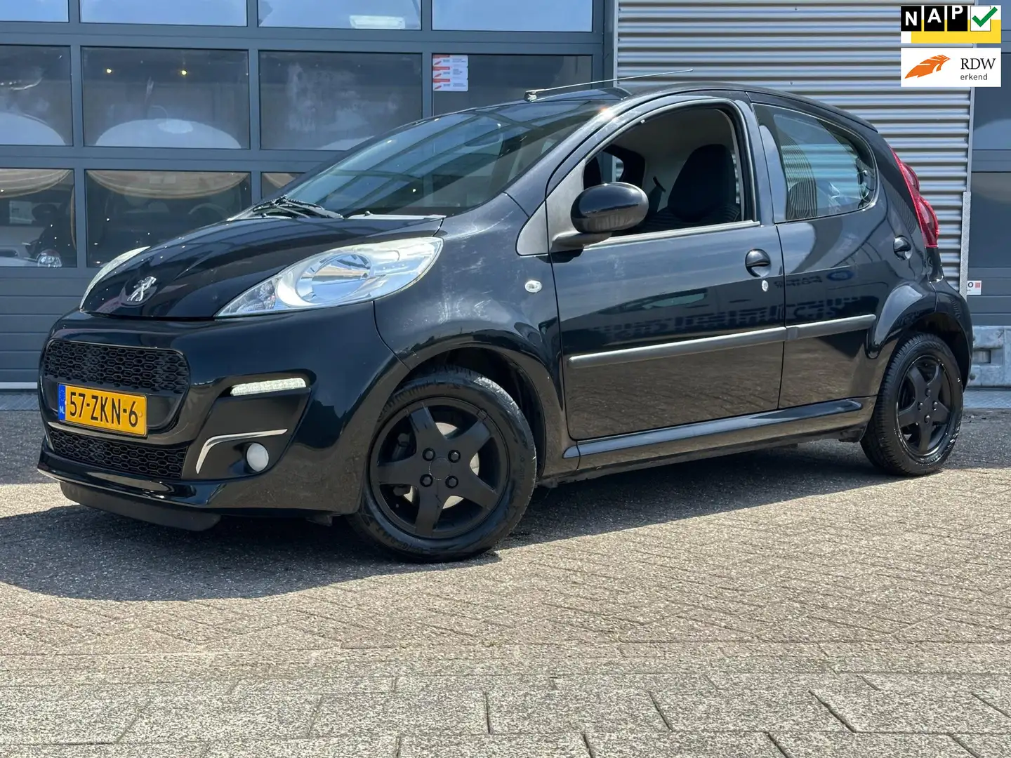 Peugeot 107 1.0 Active | Airco | NAVI | Automaat |Airco| NAP Zwart - 1
