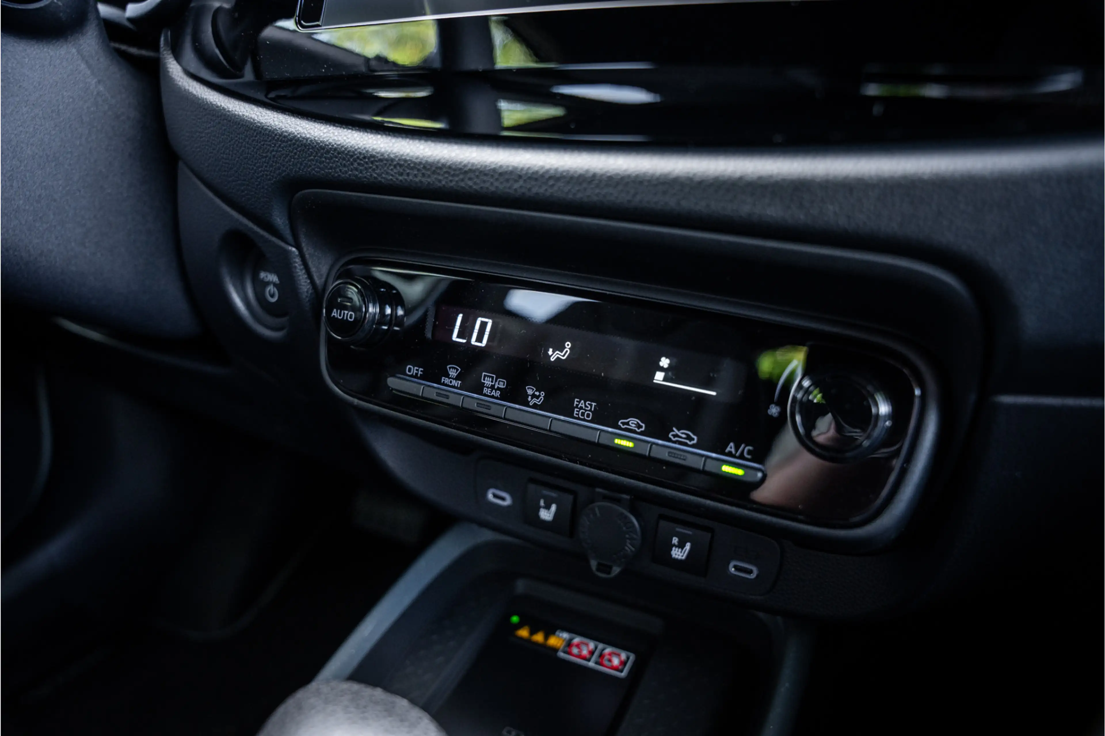 Toyota Aygo X Hybrid 115 pulse Automaat ** Stoelverwarming ** Ca — photo 40