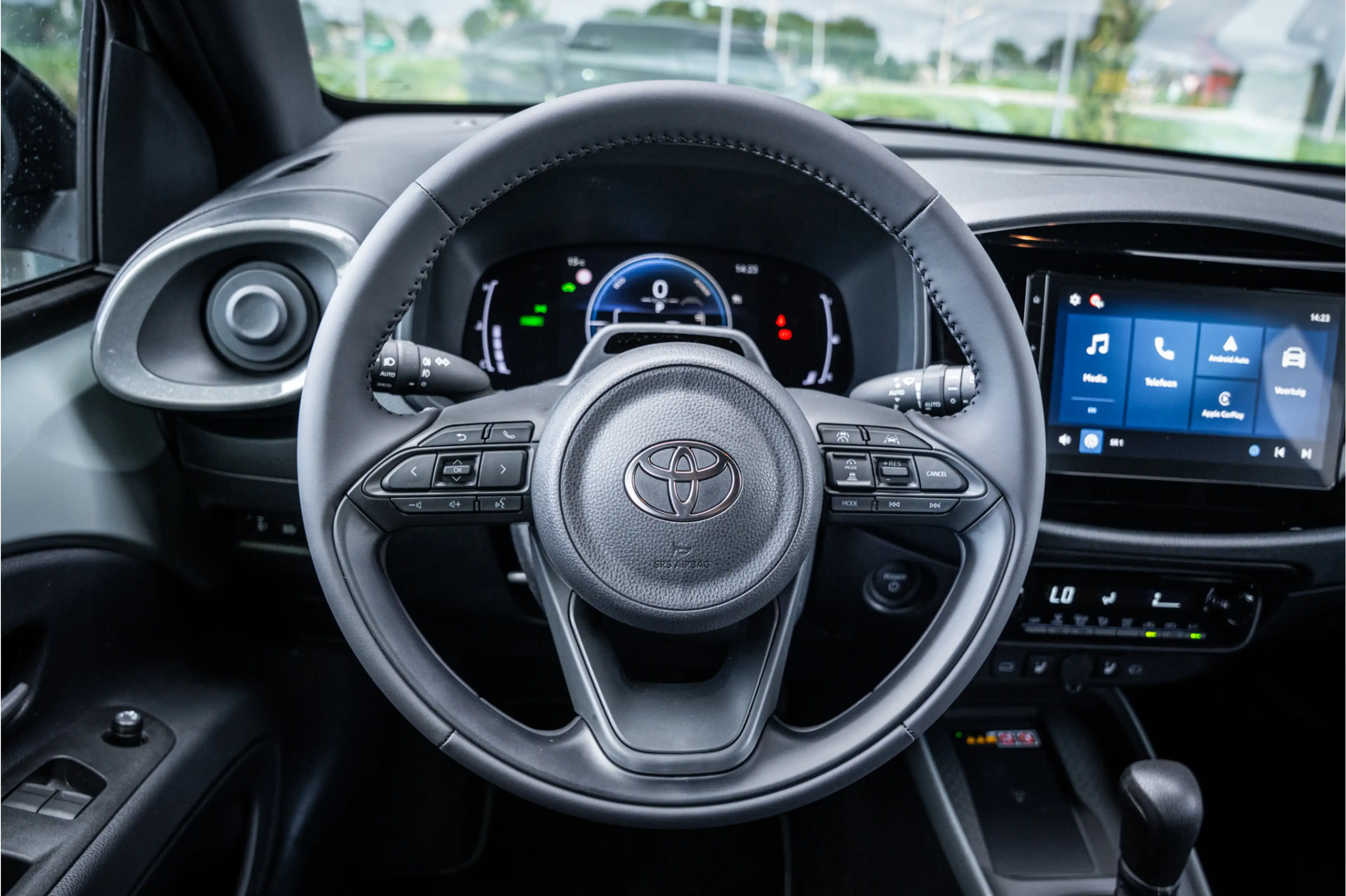 Toyota Aygo X Hybrid 115 pulse Automaat ** Stoelverwarming ** Ca — photo 30
