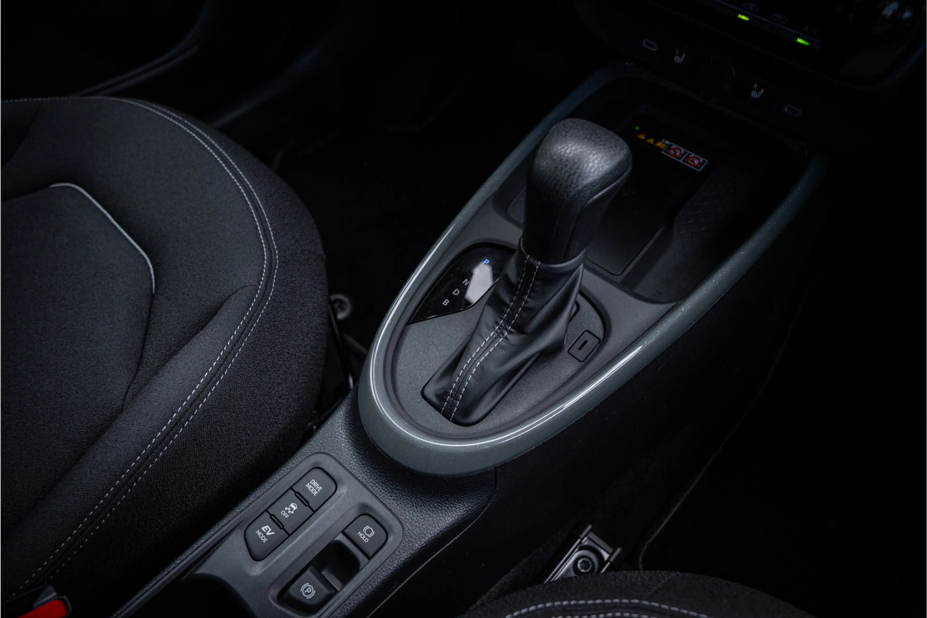 Toyota Aygo X Hybrid 115 pulse Automaat ** Stoelverwarming ** Ca — photo 39