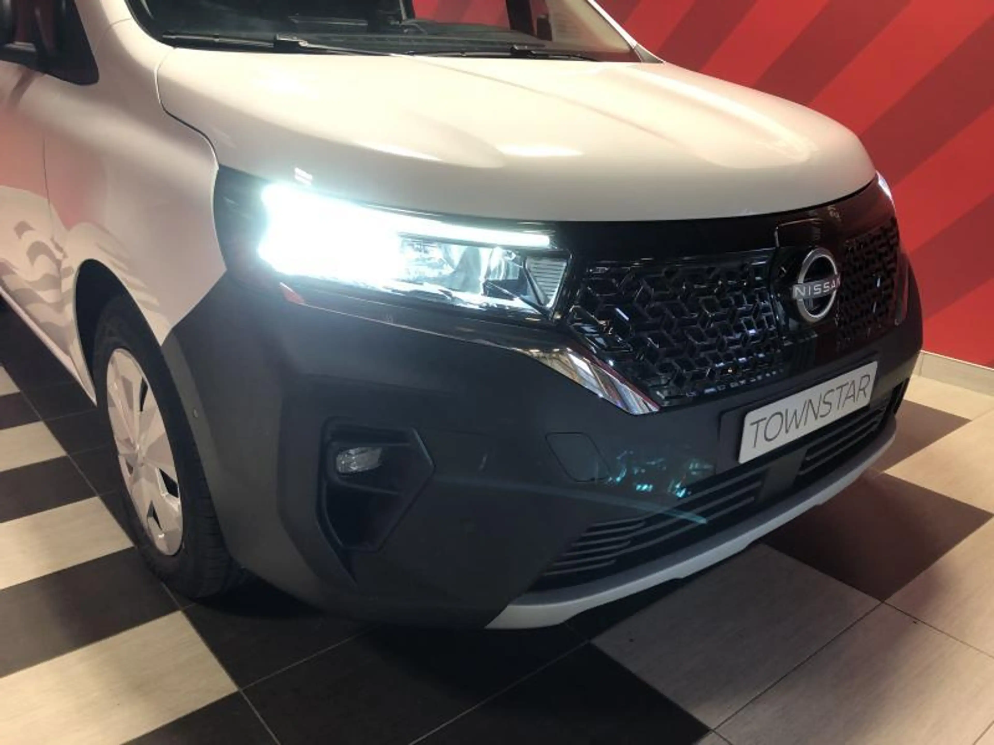 Nissan Townstar N-Connecta 43kWh 22kwH charger — photo 7