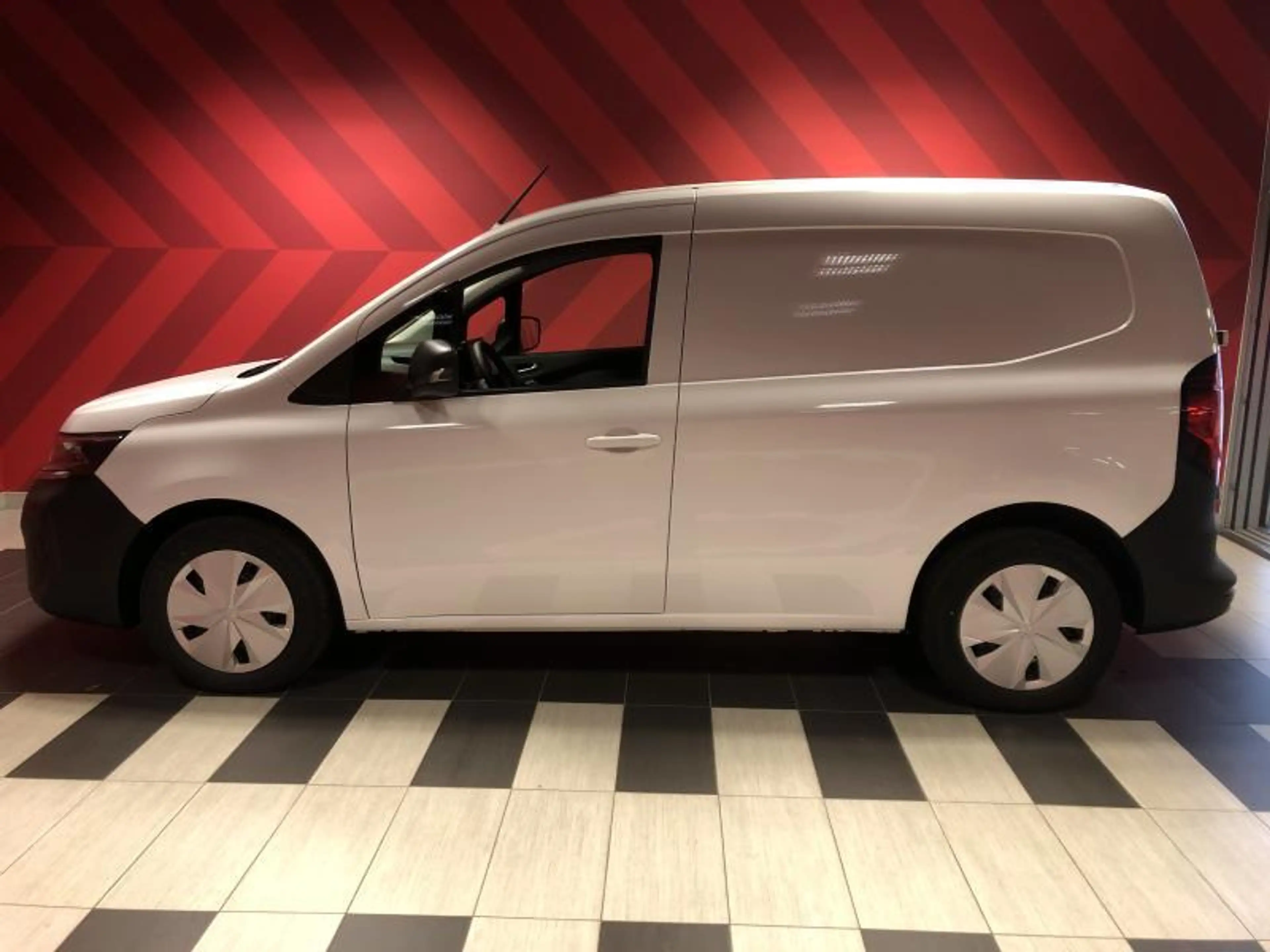 Nissan Townstar N-Connecta 43kWh 22kwH charger — photo 5