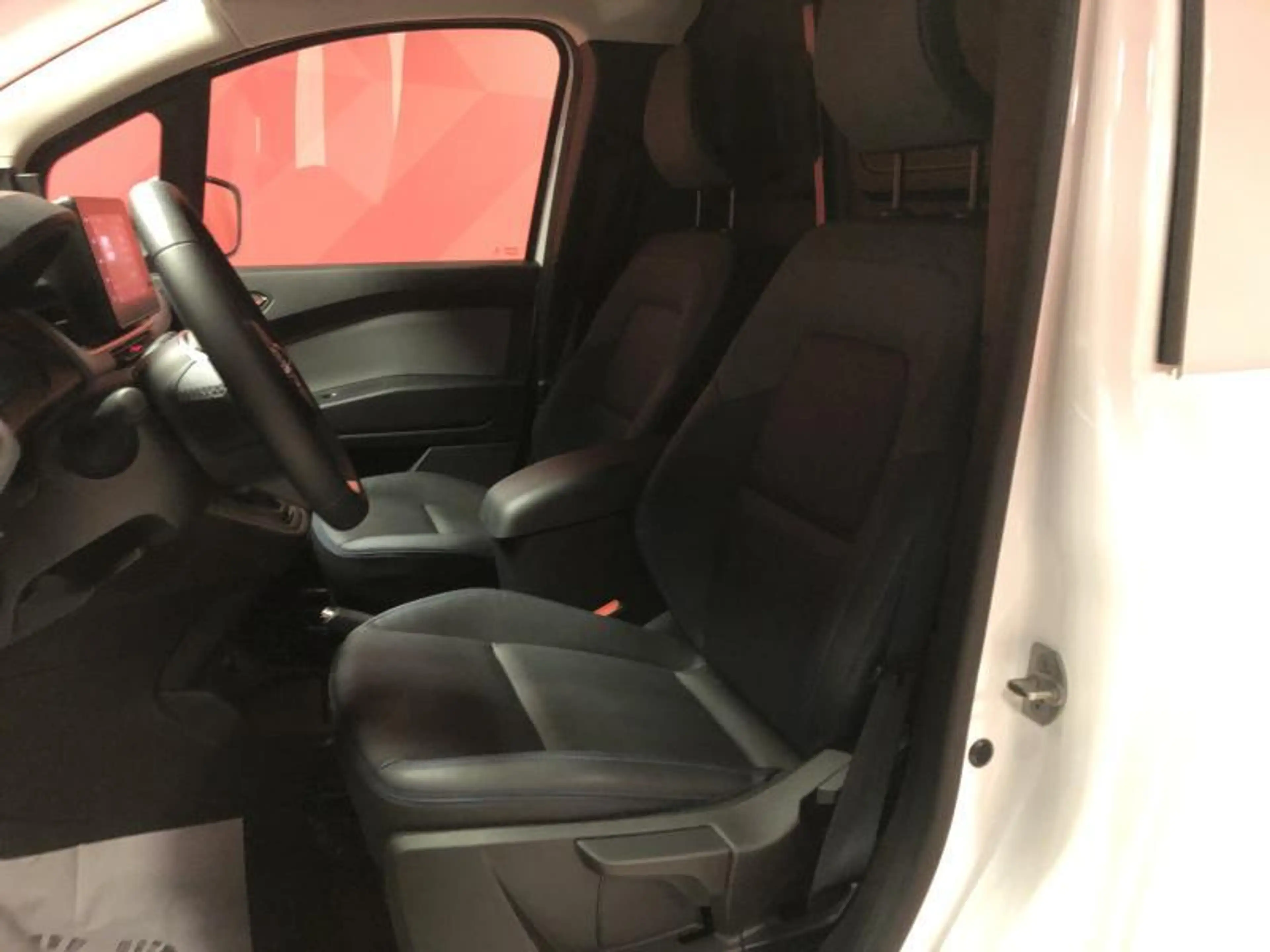 Nissan Townstar N-Connecta 43kWh 22kwH charger — photo 11
