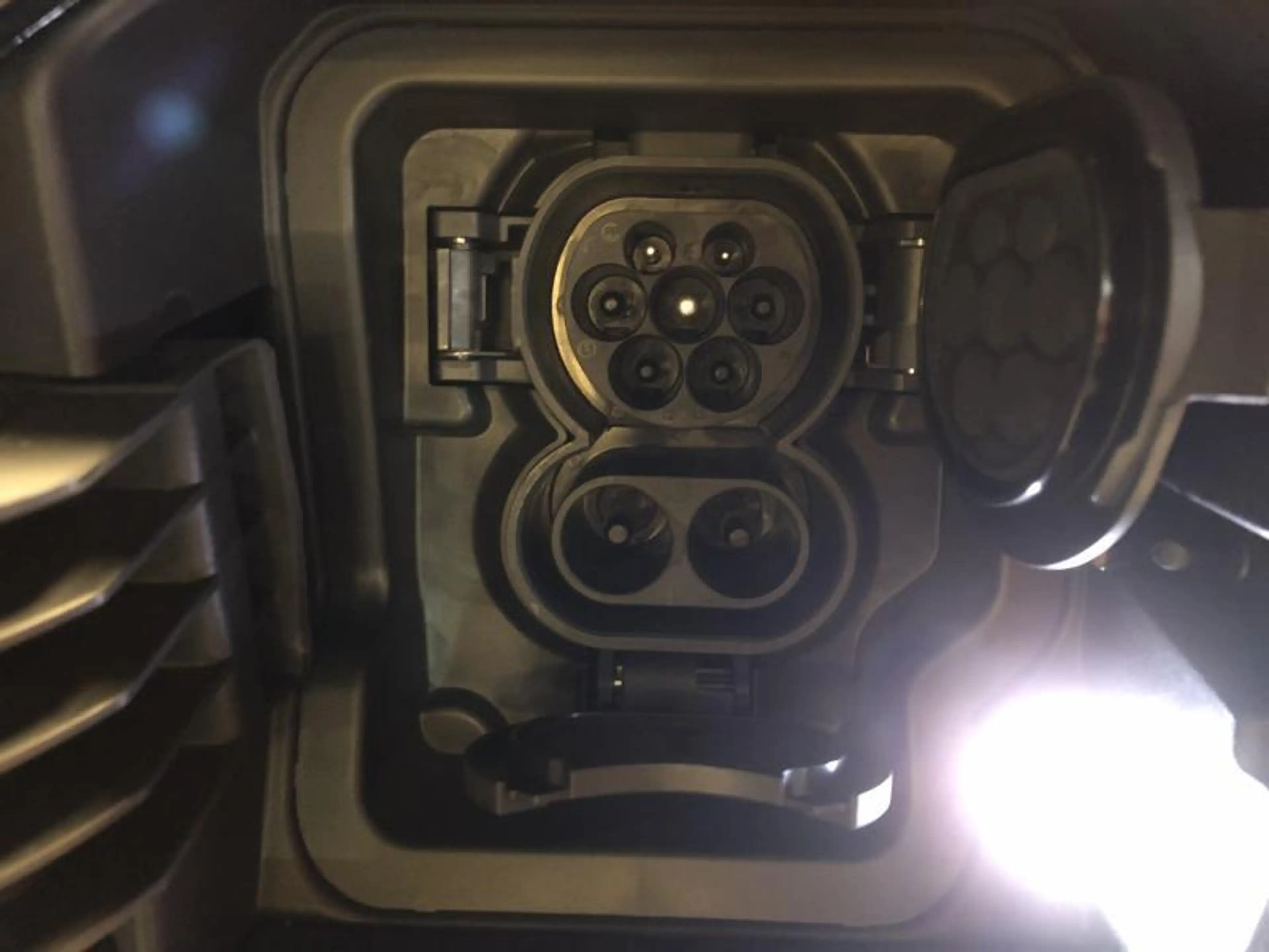 Nissan Townstar N-Connecta 43kWh 22kwH charger — photo 9