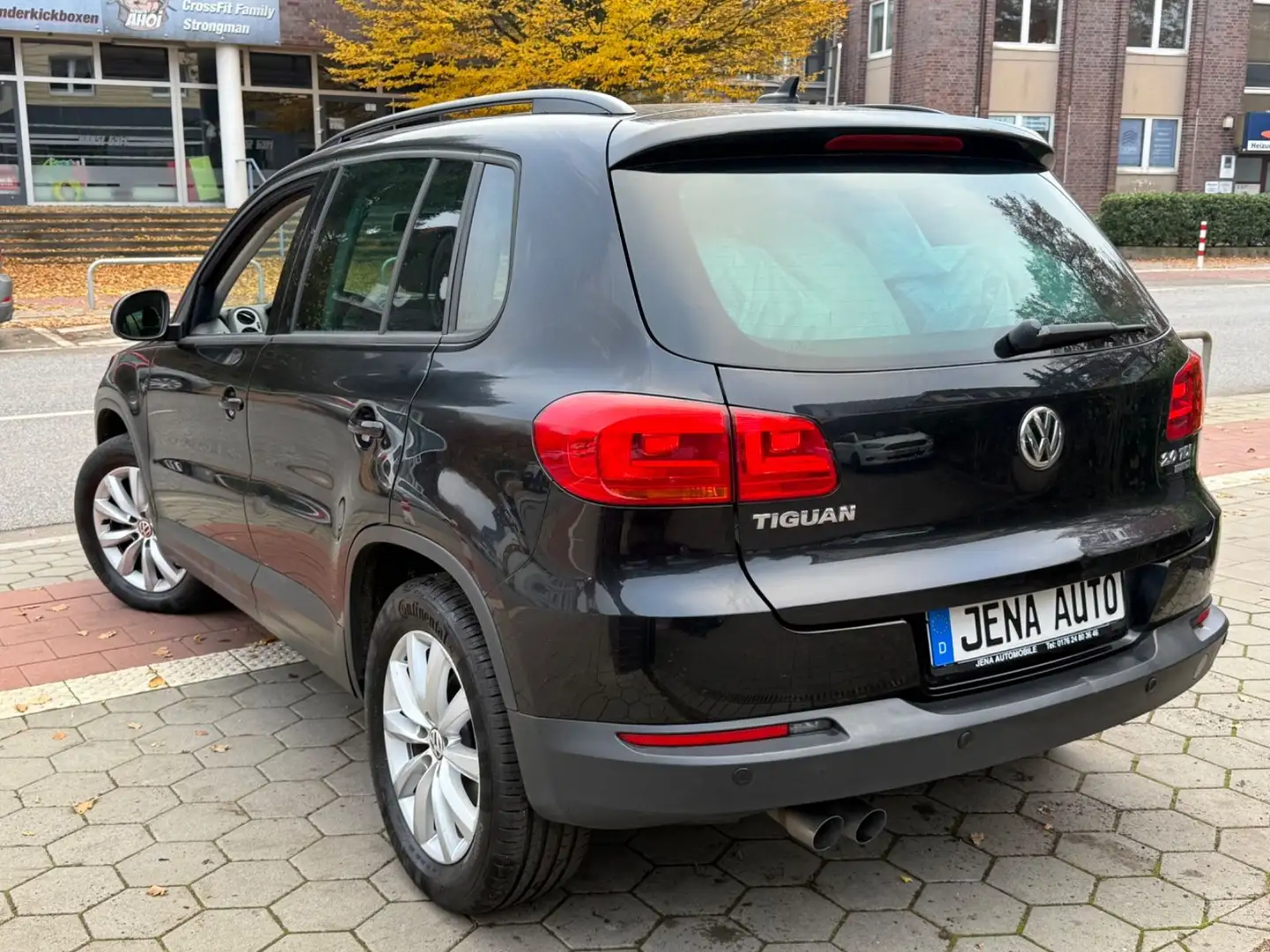 Volkswagen Tiguan 4Motion 2.0 TDI 140Ps 1 Vorbesi. AHK Zwart - 2