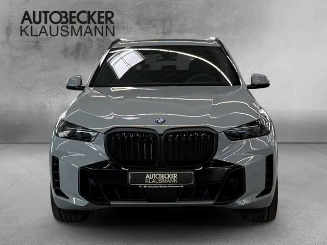 BMW X5 view 5