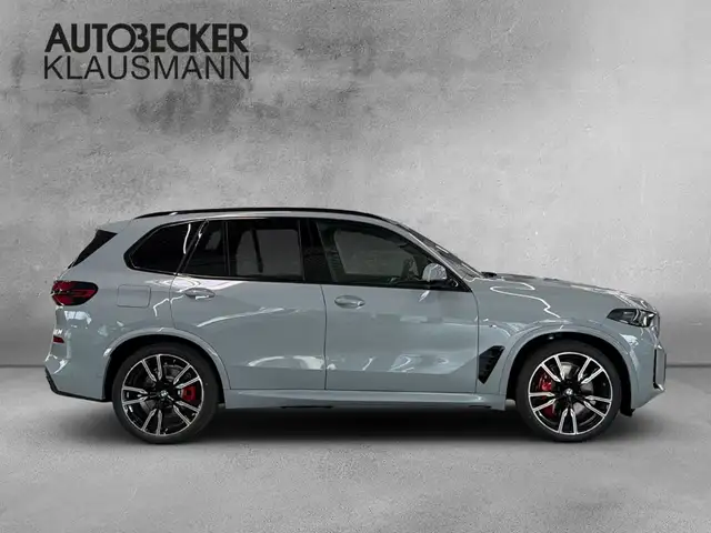 BMW X5 view 4