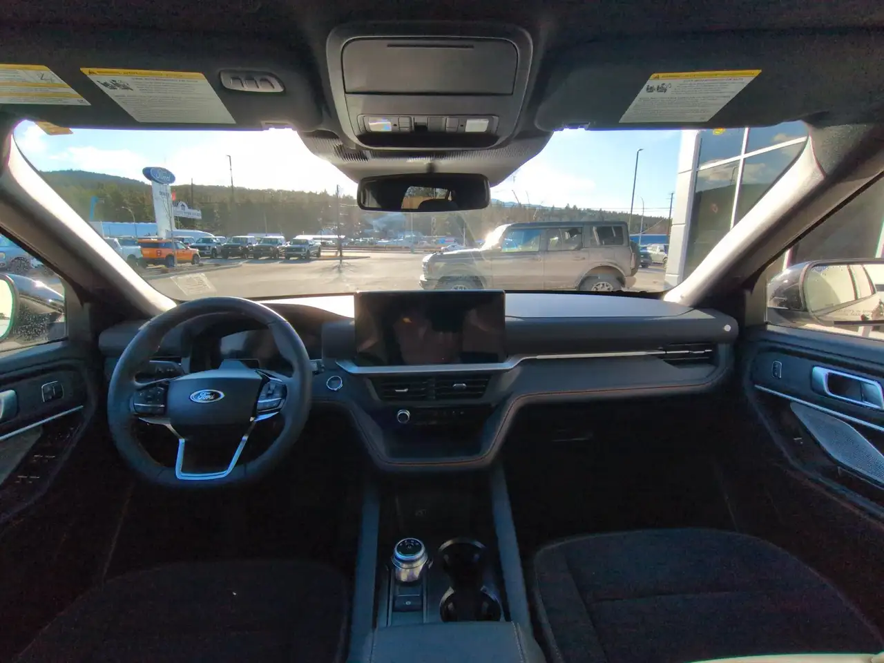 Ford Explorer снимка Ford Explorer
