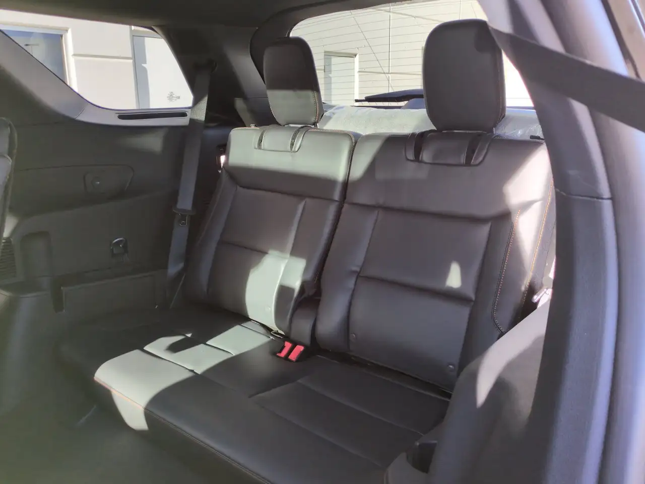 Ford Explorer снимка Ford Explorer