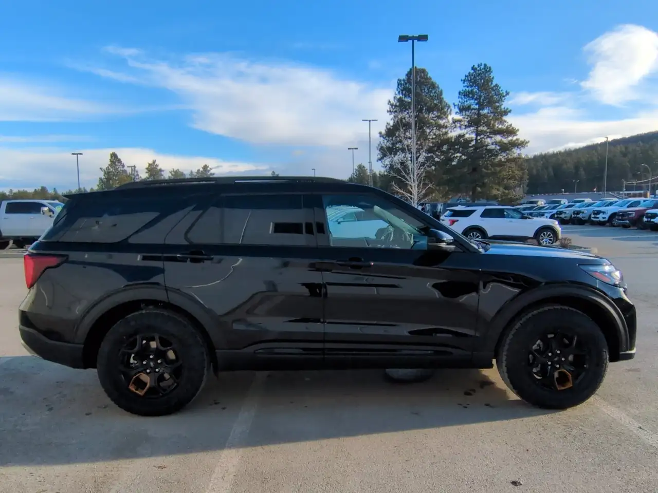 Ford Explorer снимка Ford Explorer