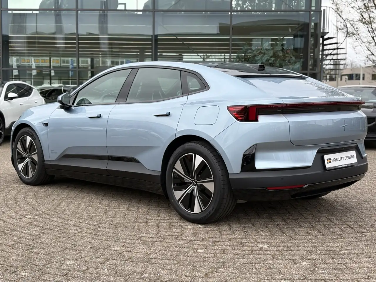 Polestar 4 2025
