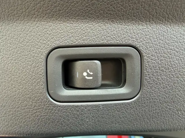 Mercedes-Benz GLE view 13