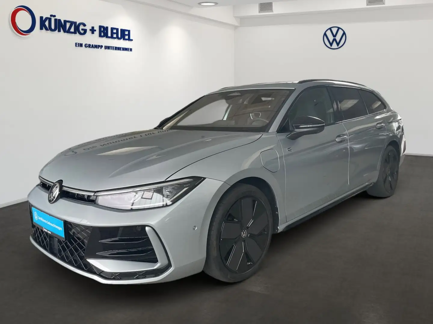 Volkswagen Passat Variant Passat Variant 1.5 eHybrid R-Line Navi*AHK*360° Silber - 2