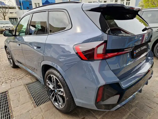 BMW X1 view 4