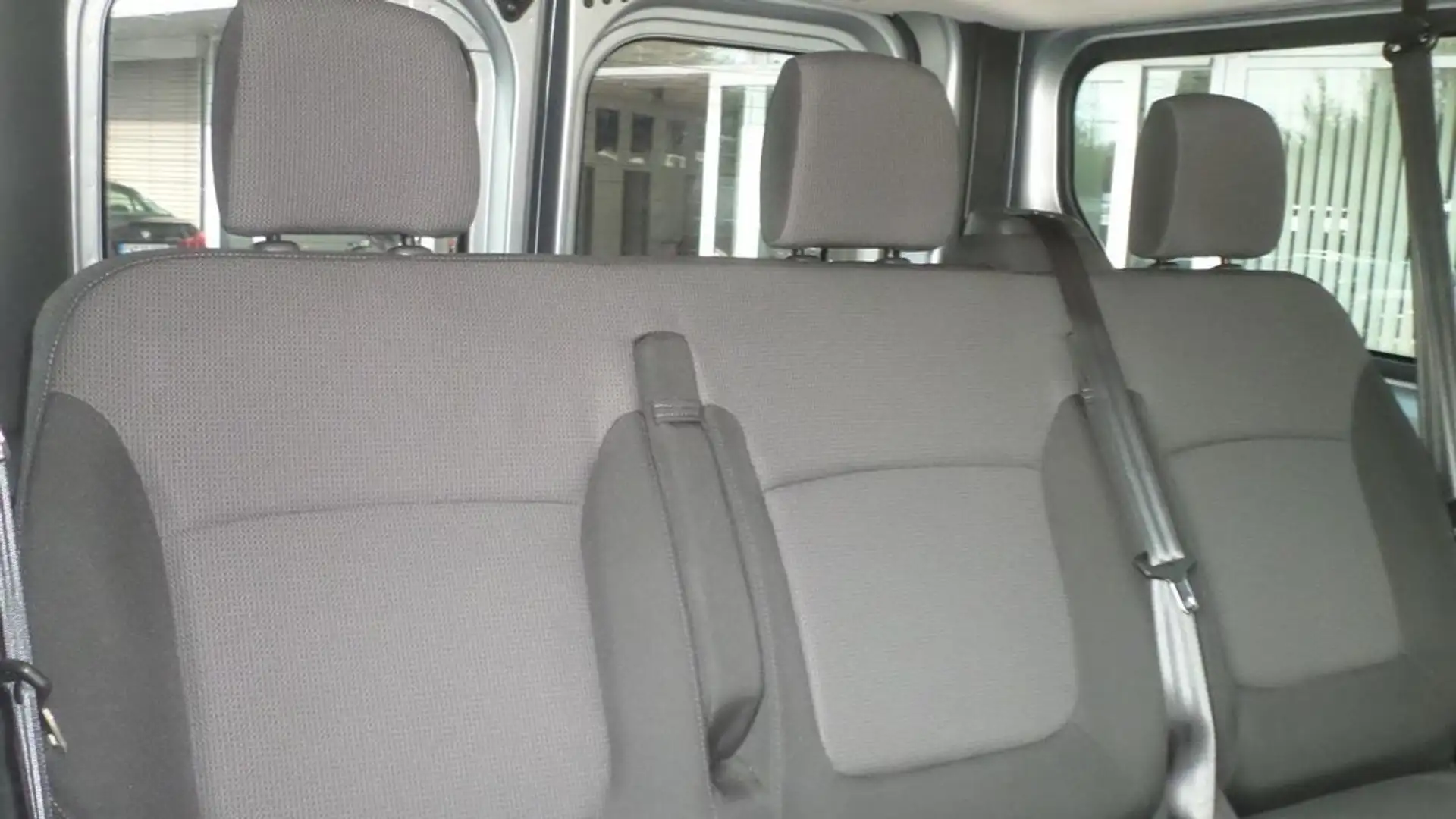 Renault Trafic BluedCi 150CV L2 H1 Argento - 2
