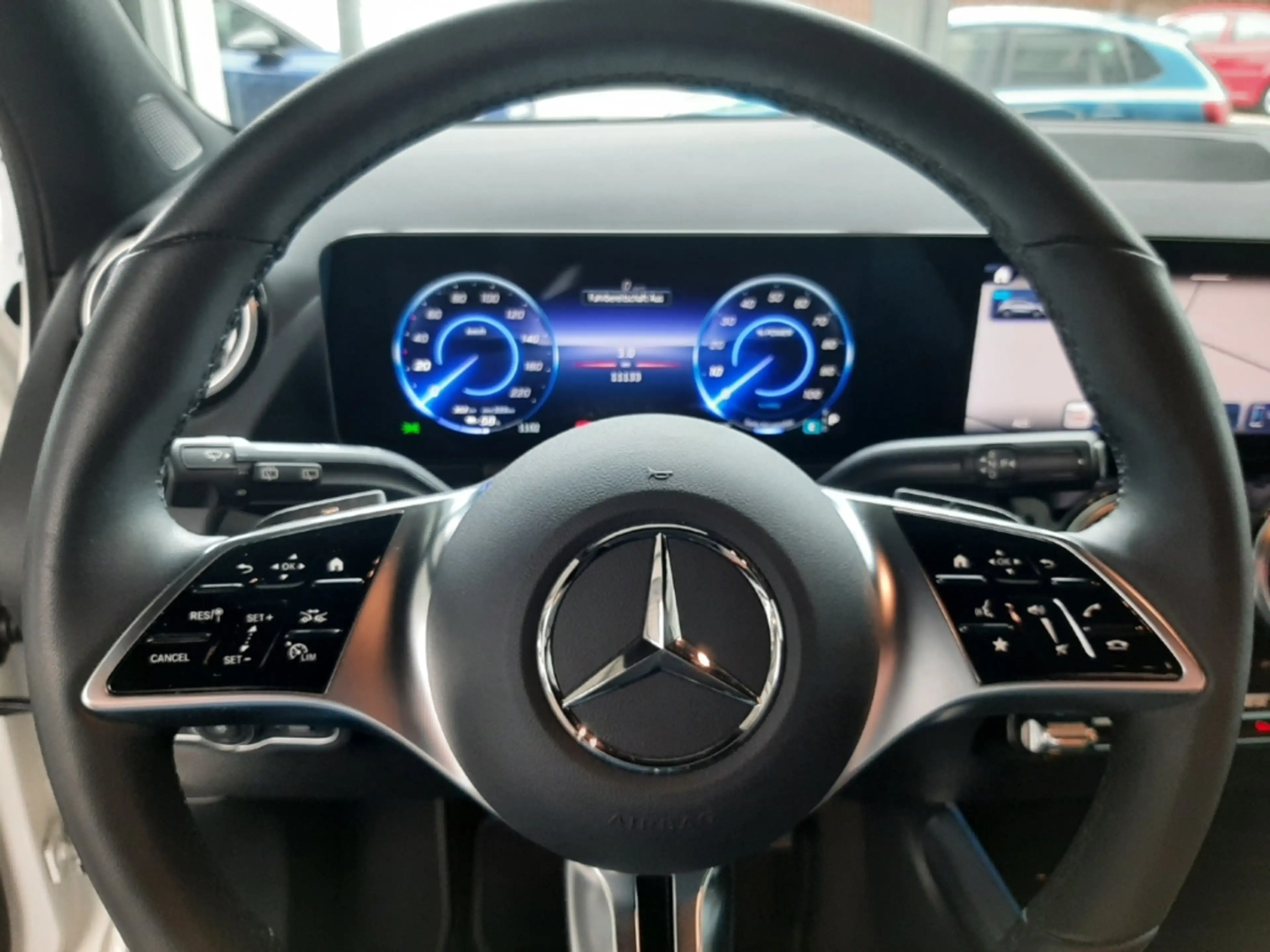 Mercedes-Benz EQA 250+ Progressive Distronic 19 Zoll — photo 8