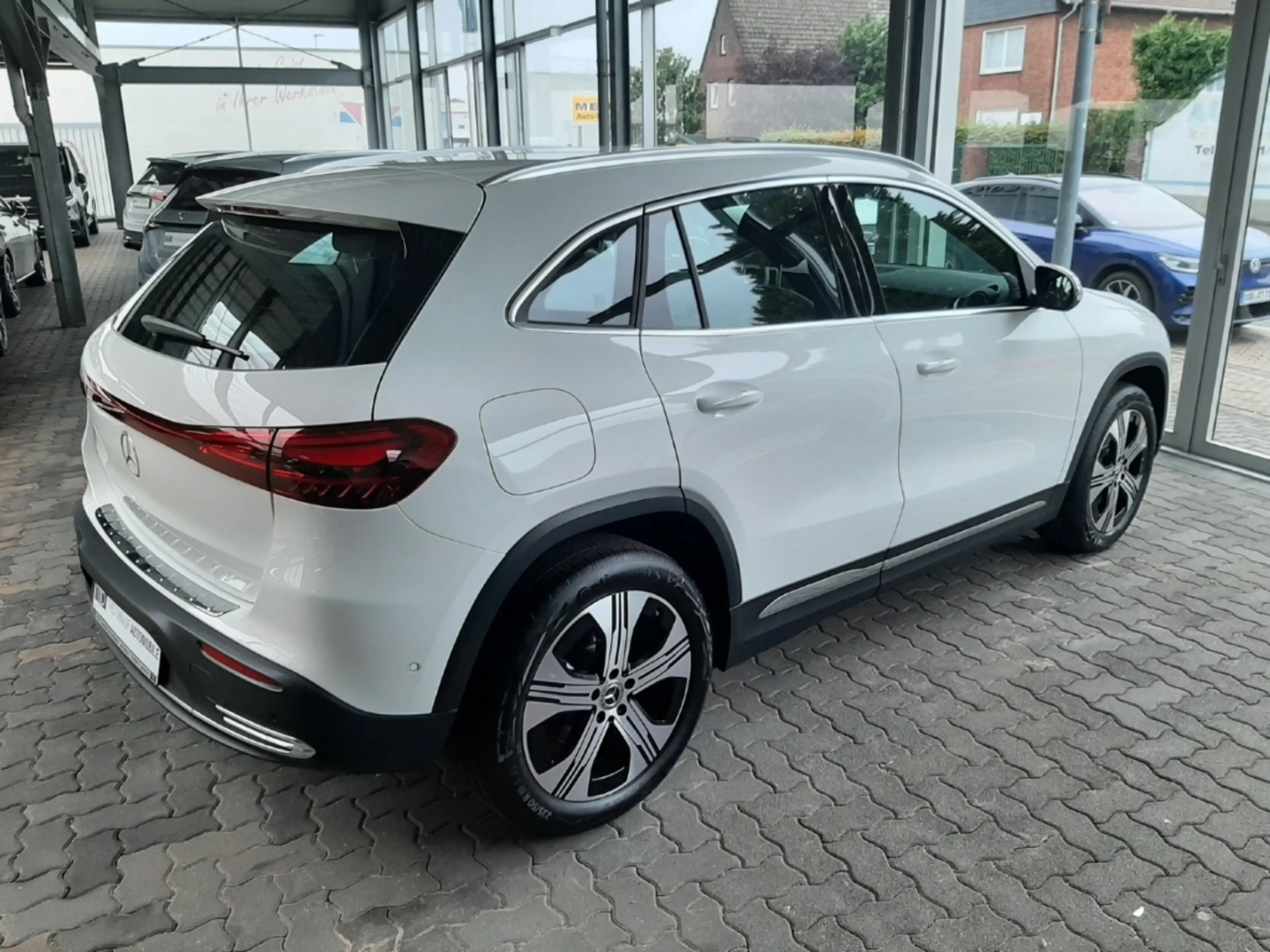 Mercedes-Benz EQA 250+ Progressive Distronic 19 Zoll — photo 5