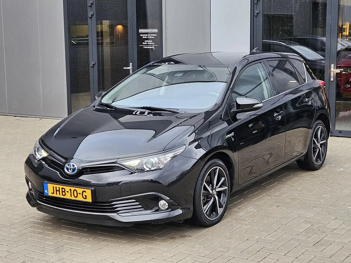 Toyota Auris 1.8 Hybrid Dynamic Stoelvw Cam DAB LM17 Zwart - 2