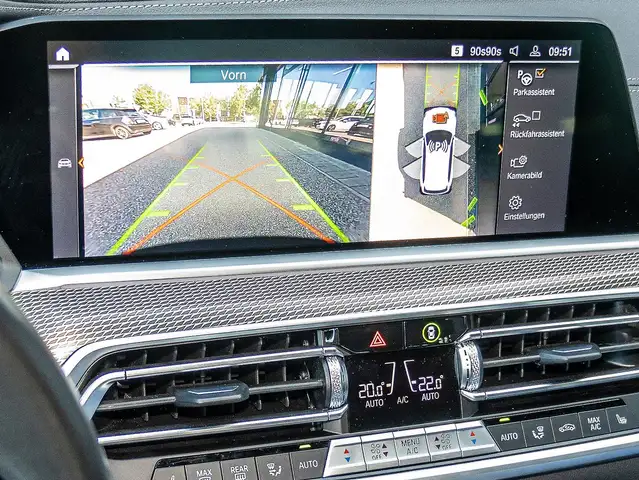 BMW X5 view 8