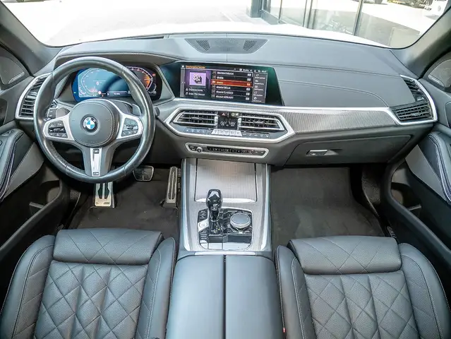 BMW X5 view 5