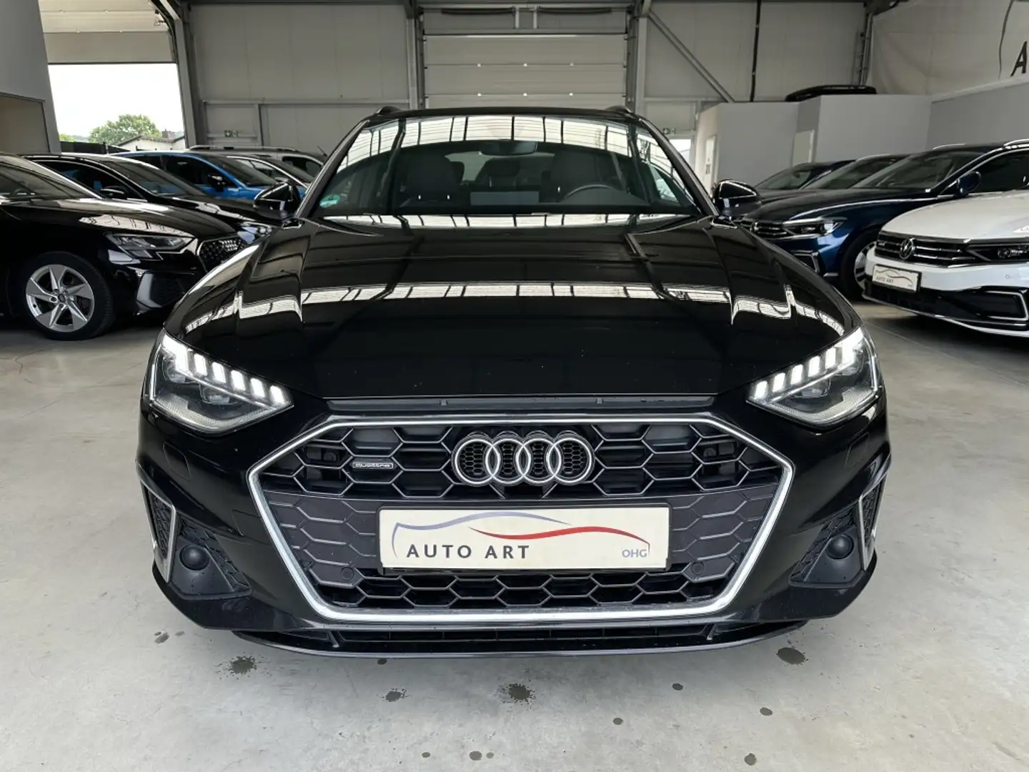 Audi A4 50 quattro S line Navi Matrix-LED SHZ Pano Schwarz - 2