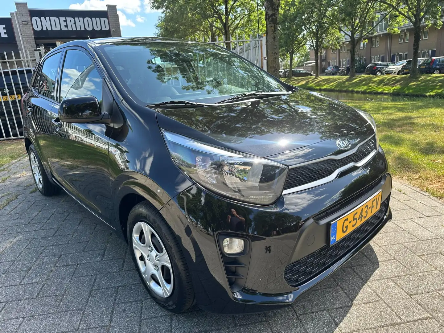 Kia Picanto 1.0 MPi ComfortLine Schwarz - 2