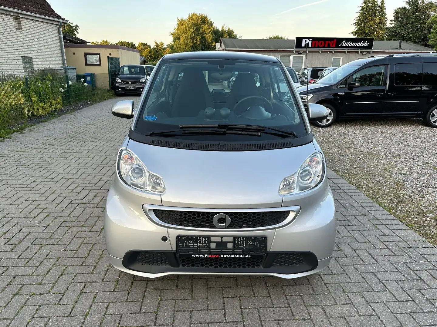 smart forTwo Coupe Passion 71PS-PANO-S.HEIZ-CAR PLAY-KLIMA Silber - 2