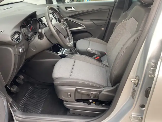 Opel Crossland view 4