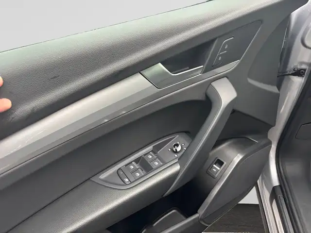 Audi Q5 view 13