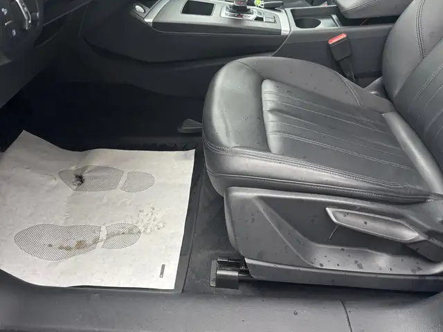 Audi Q5 view 8
