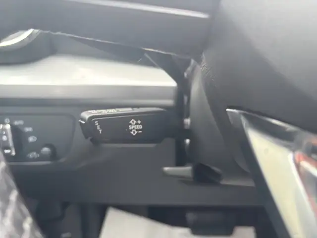 Audi Q5 view 14
