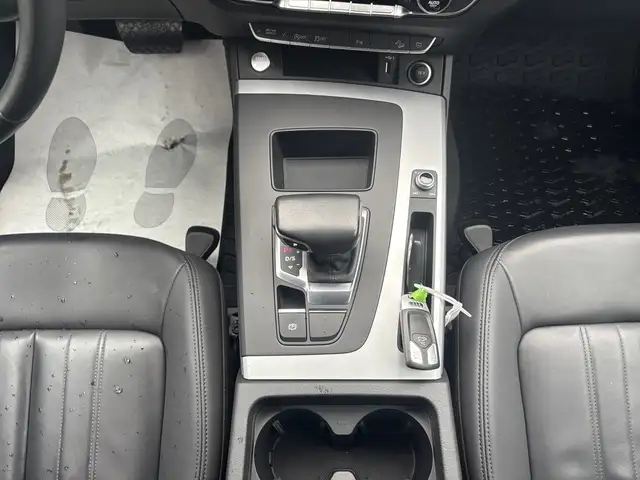 Audi Q5 view 17