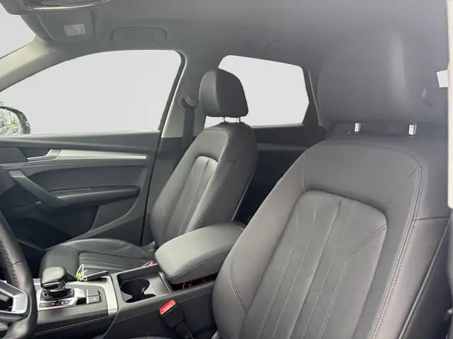 Audi Q5 view 7