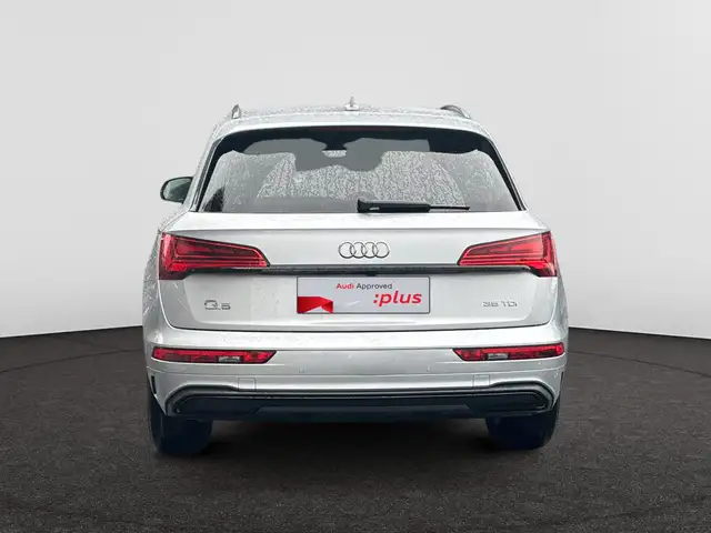 Audi Q5 view 6
