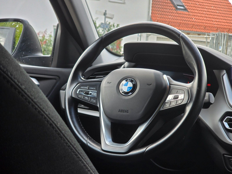 BMW 118 i Advant.*Automatik*RFK*SHZ*CarPlay*Scheckhef — photo 11